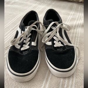 Vans Off The Wall Black Shoes White Soles 6 1/2
